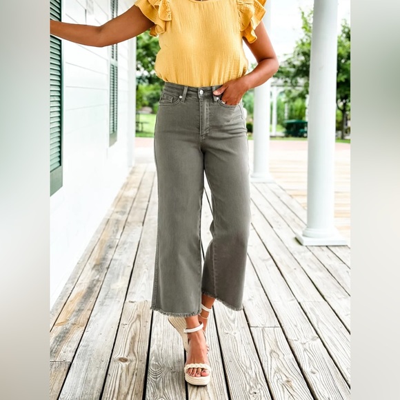 Judy Blue Olive High Rise, Tummy Control, Cropped, Wide Leg Jeans - Picture 10 of 11